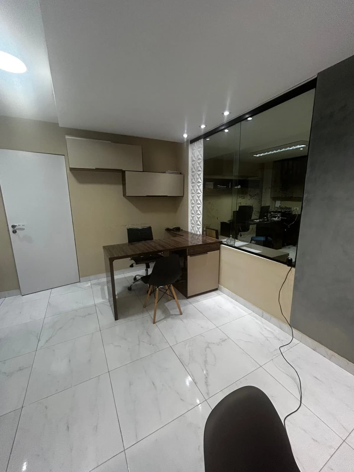 LOCAÇÃO: SALA COMERCIAL: 30,00M² ÓTIMA LOCALIZAÇÃO - foto 4